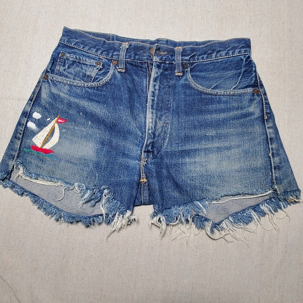 Vintage Levis LVC 551ZXX Cutoff Denim Shorts Hidden Rivets Embroidered Big E W32
